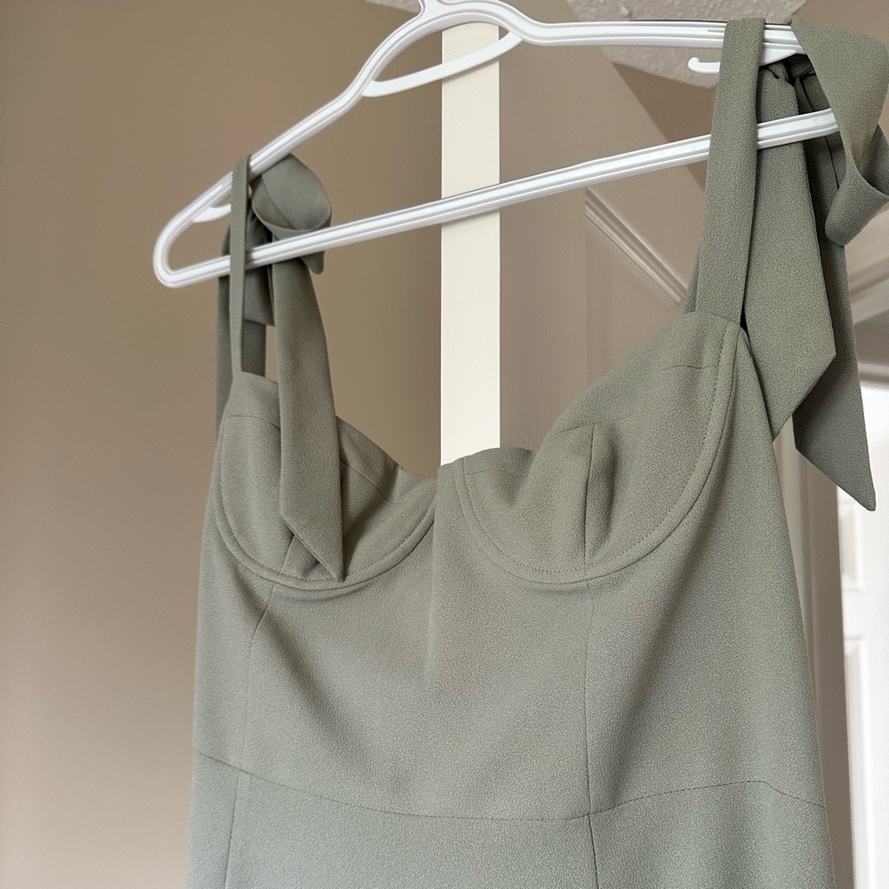 Park & Fifth Sage Green Midi Dress - Picture 3 of 8